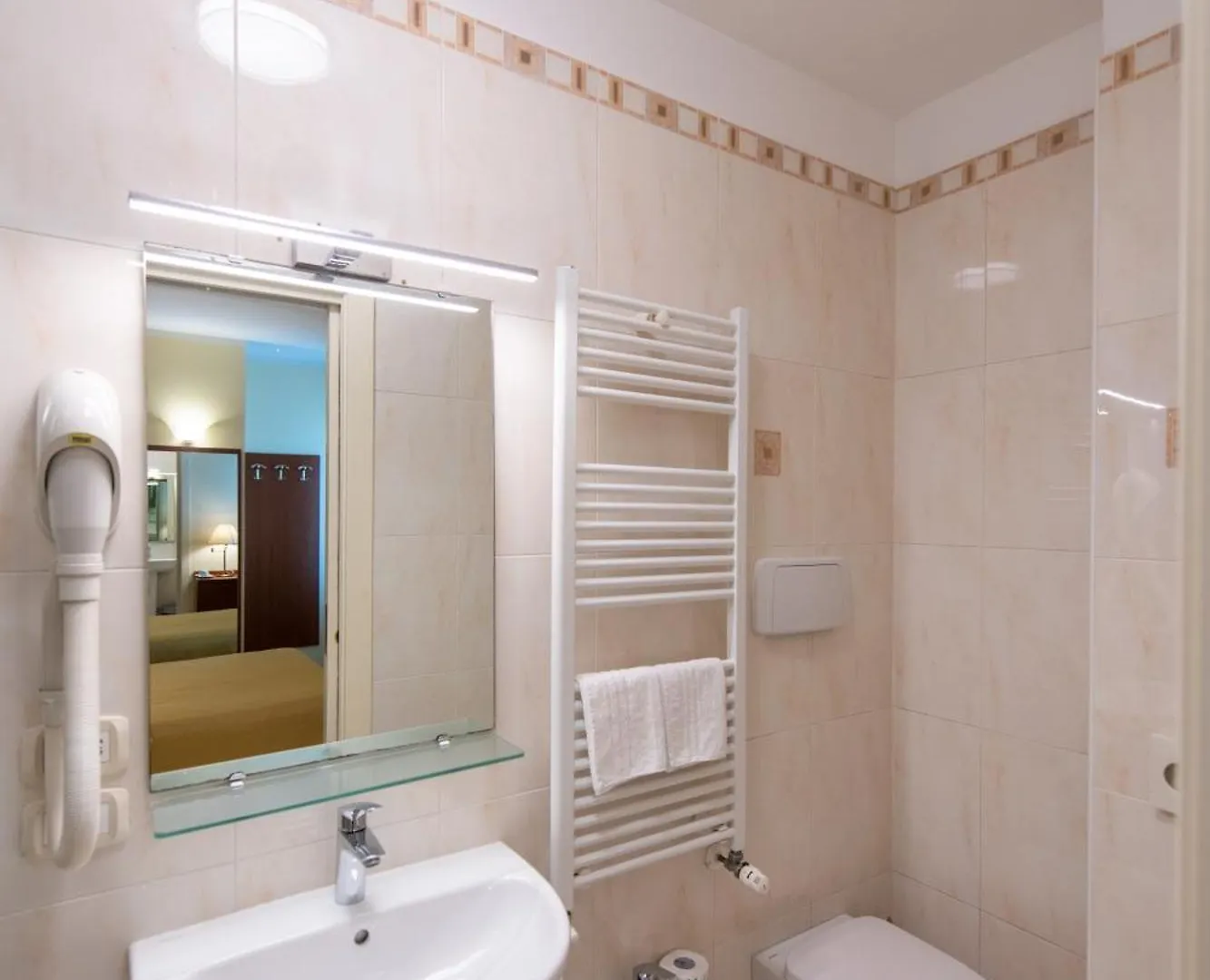 Hotel Ambasciata Venice - Atika & Atif Mestre