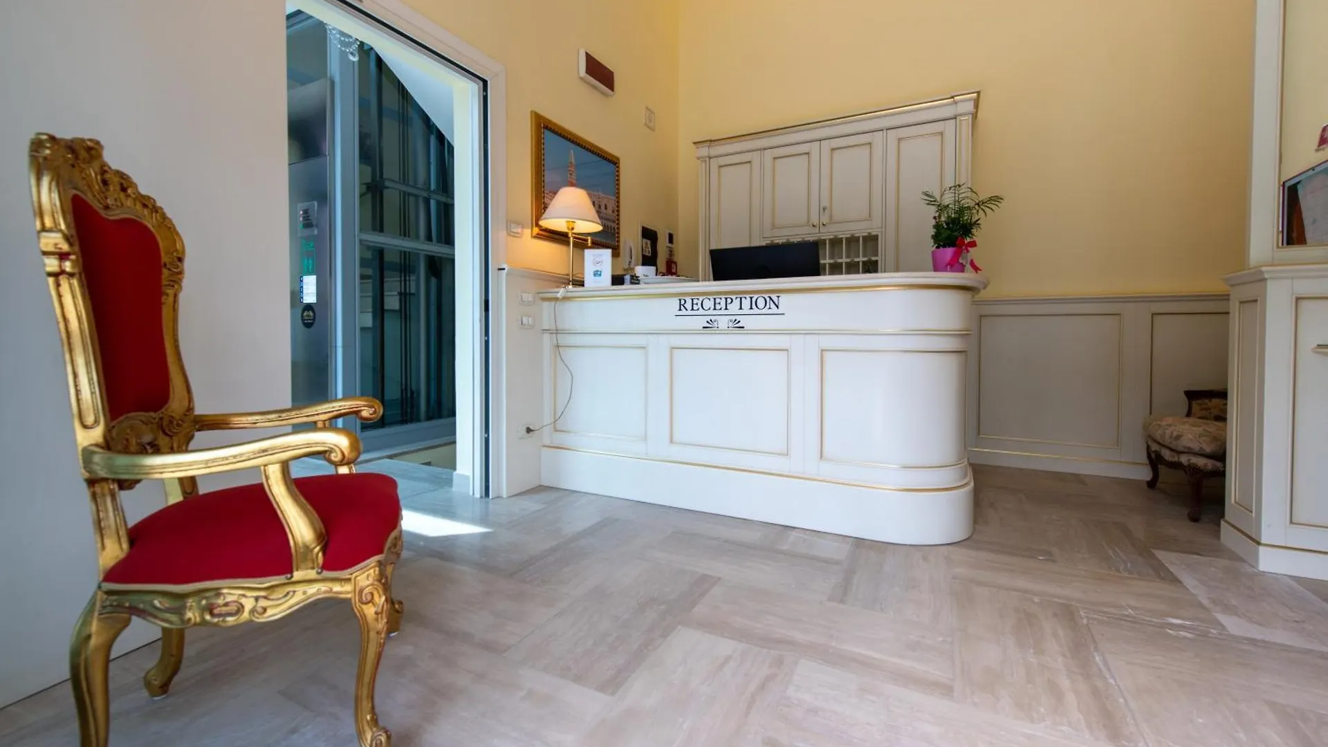 Hotel Ambasciata Venice - Atika & Atif Mestre Italie