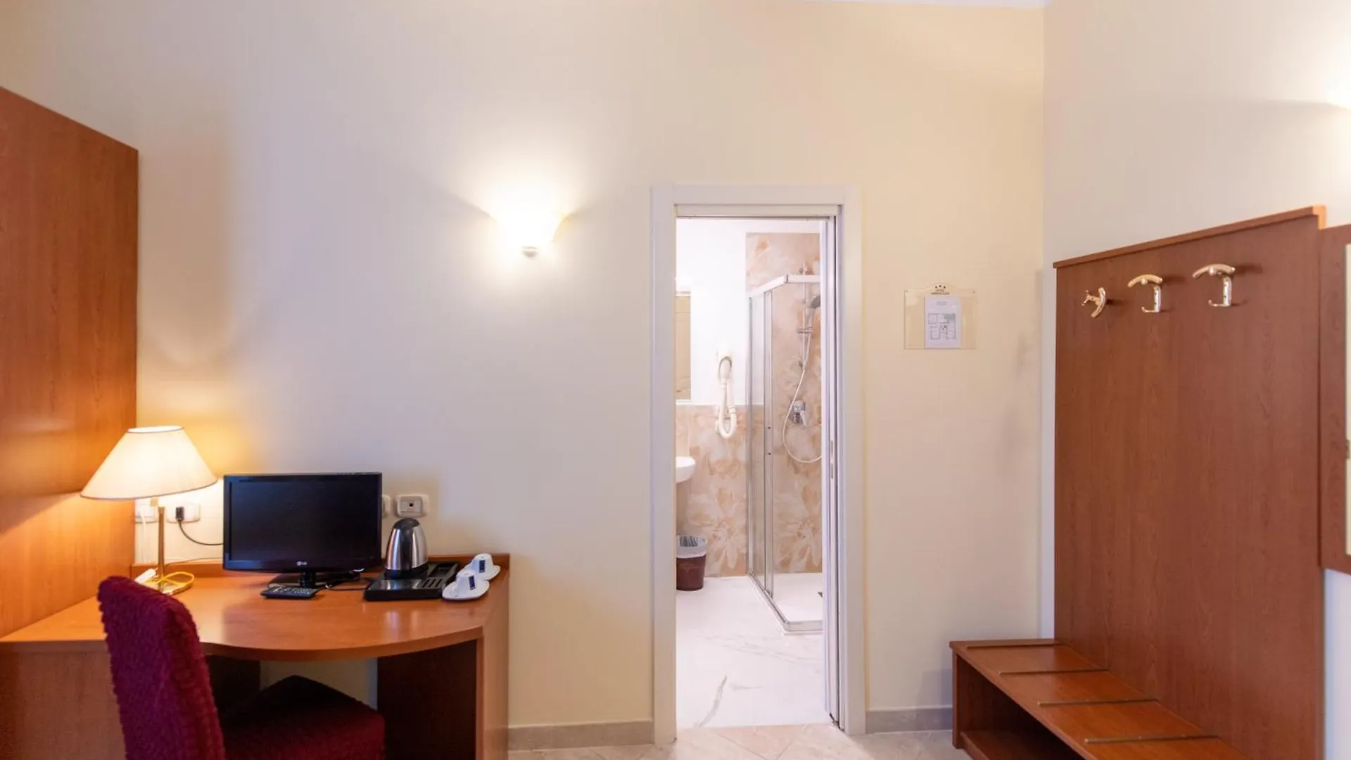 Hotel Ambasciata Venice - Atika & Atif Mestre