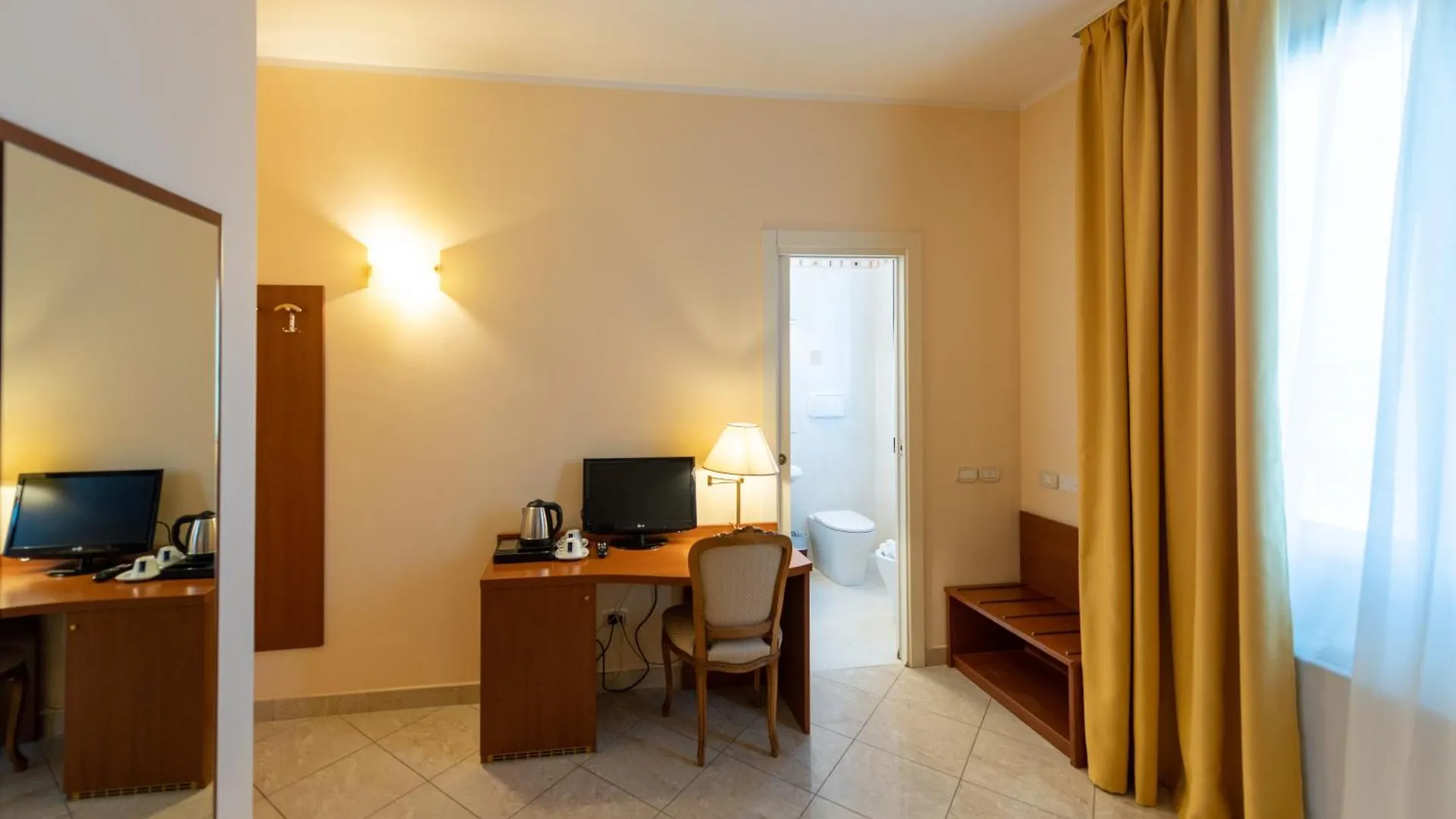 Hotel Ambasciata Venice - Atika & Atif Mestre