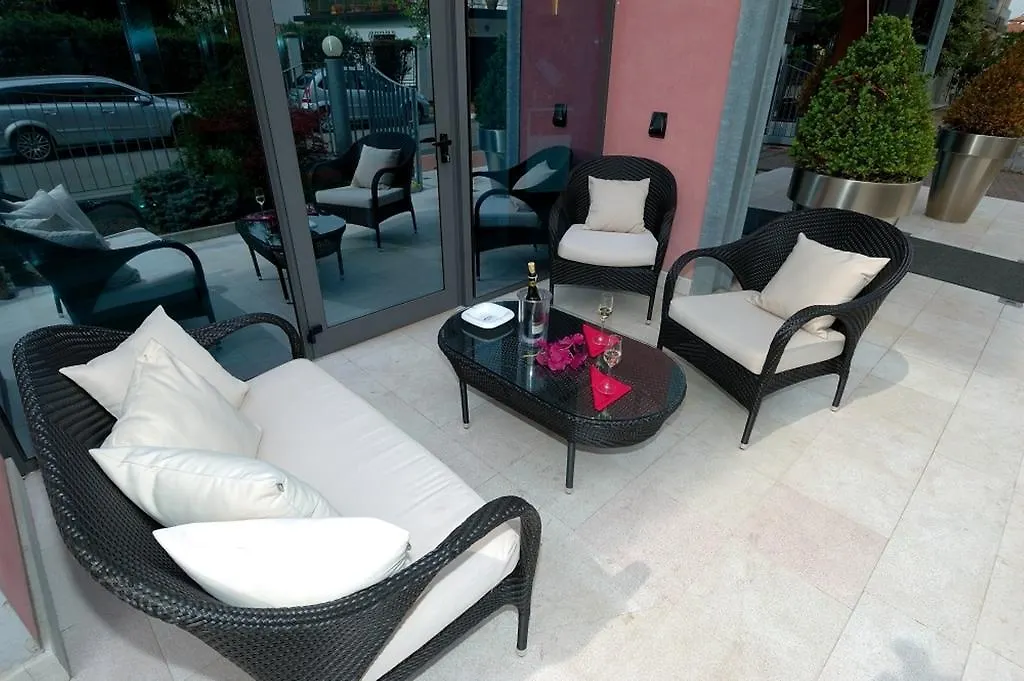 Hotel Ambasciata Venice - Atika & Atif Mestre 3*,  İtalya